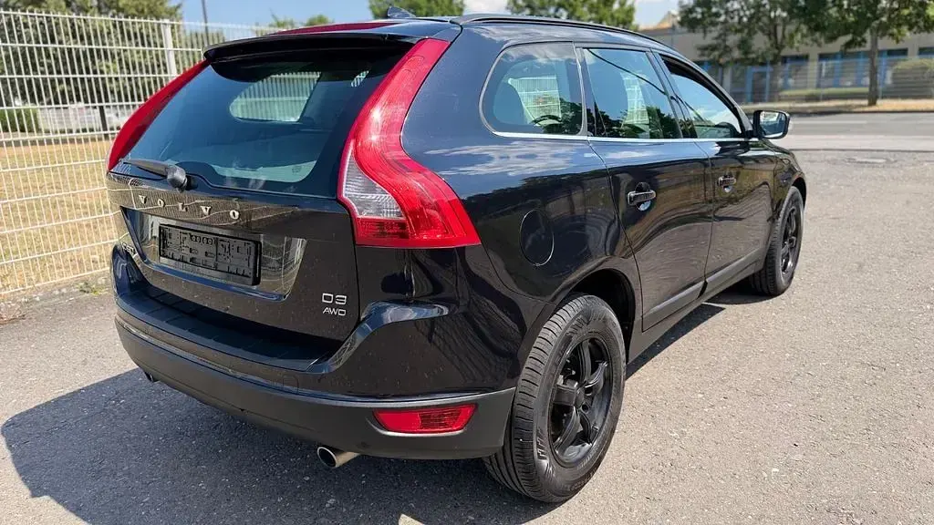 Gebraucht Volvo XC60 Momentum 163 PS (119 kW) 2010 Schwarz SUV