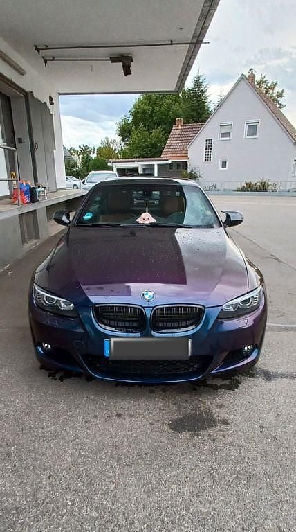 Weiß Gebraucht 2009 BMW 325 Cabriolet Comfort Edition Cabrio | 11.999 € (Etwas zu teuer) - Bild 1/4