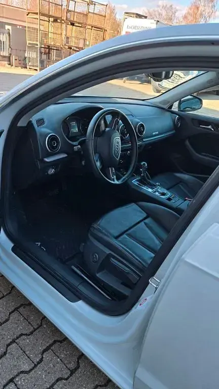 Gebraucht Audi A3 Ambition 184 PS (135 kW) 2015 Weiß Limousine