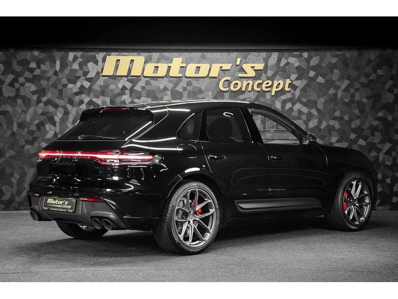 Gebraucht Porsche Macan 441 PS (324 kW) 2024 Schwarz SUV