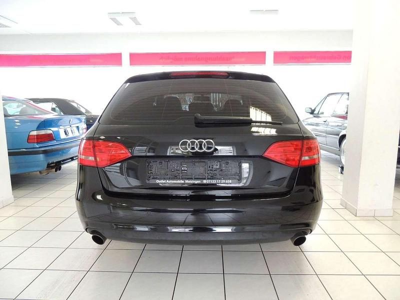 Używany Audi A4 Attraction 170 KM (125 kW) 2013 Czarny Kombi