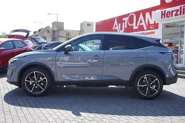 Neu Nissan Qashqai Tekna 158 PS (116 kW) 2026 Grau SUV