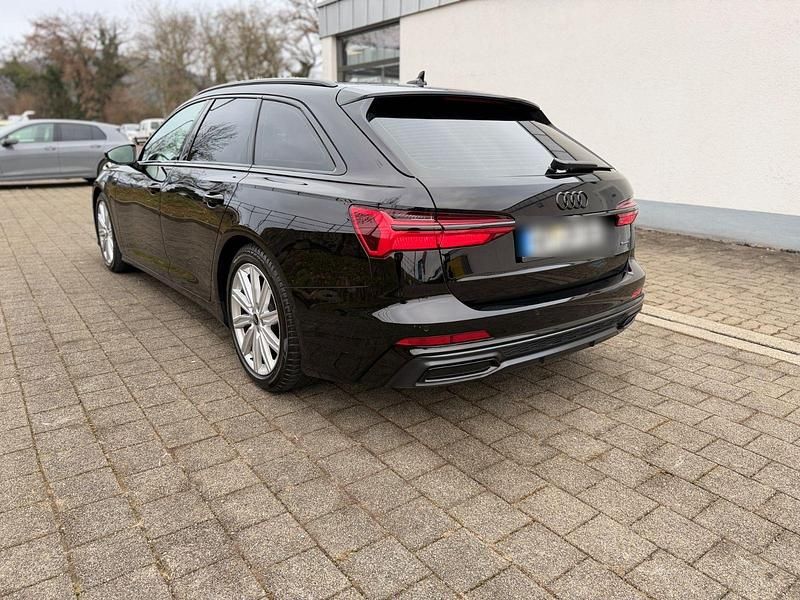 Gebraucht Audi A6 Black Edition 245 PS (180 kW) 2022 Schwarz Kombi