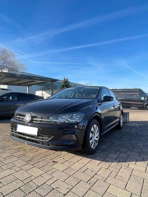 Gebraucht VW Polo Comfortline 75 PS (55 kW) 2018 Schwarz Kleinwagen