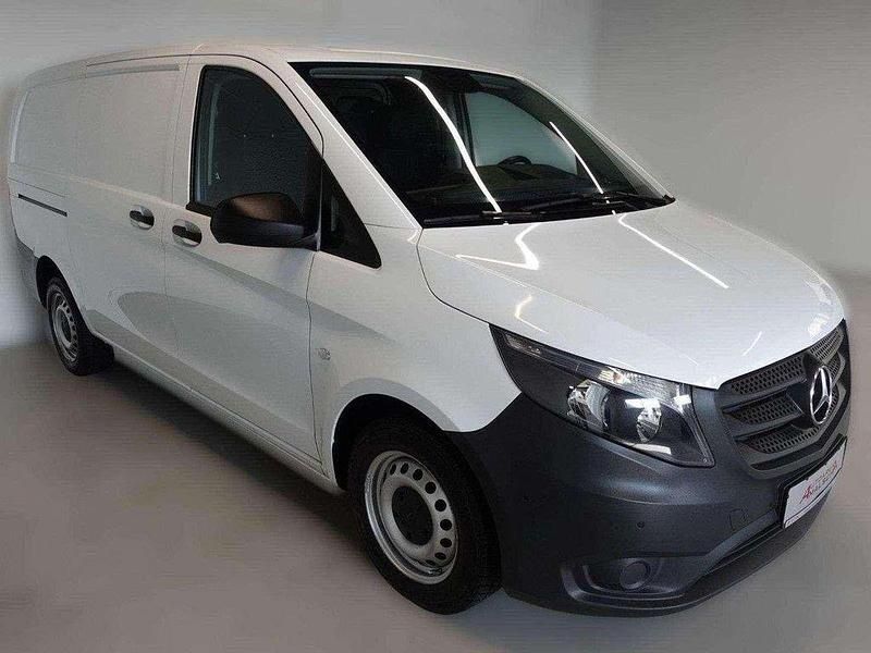Gebraucht Mercedes Vito 102 PS (75 kW) 2021 Weiß Van