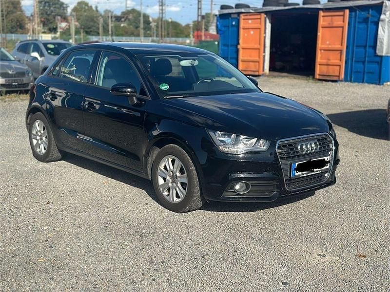 Schwarz Gebraucht 2013 Audi A1 Sportback Attraction Kleinwagen | 9.200 € (Guter Preis) - Bild 1/3