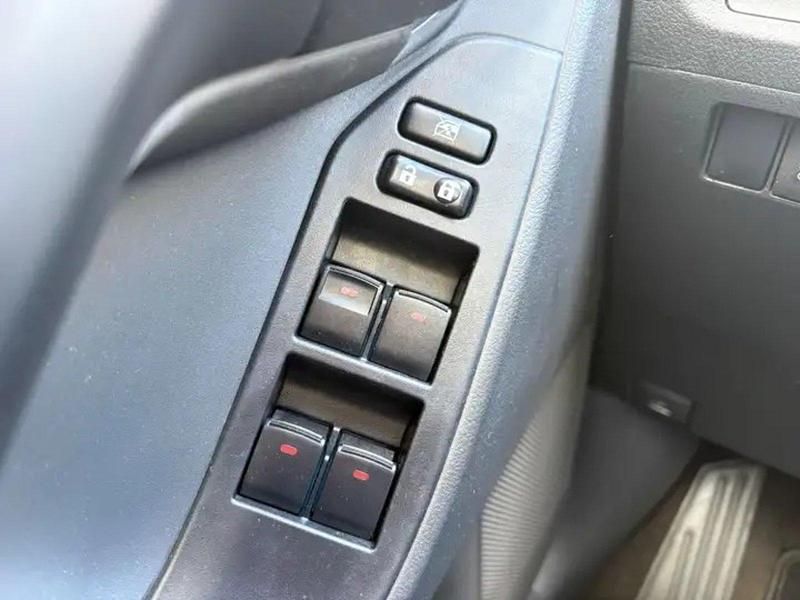 Gebraucht Toyota Verso 147 PS (108 kW) 2014 Weiß Van / Kleinbus