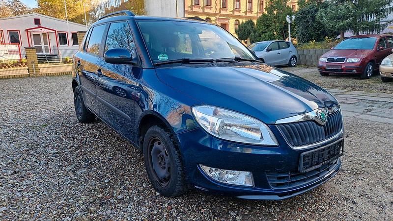 Gebraucht Skoda Fabia 68 PS (50 kW) 2012 Grau Kleinwagen