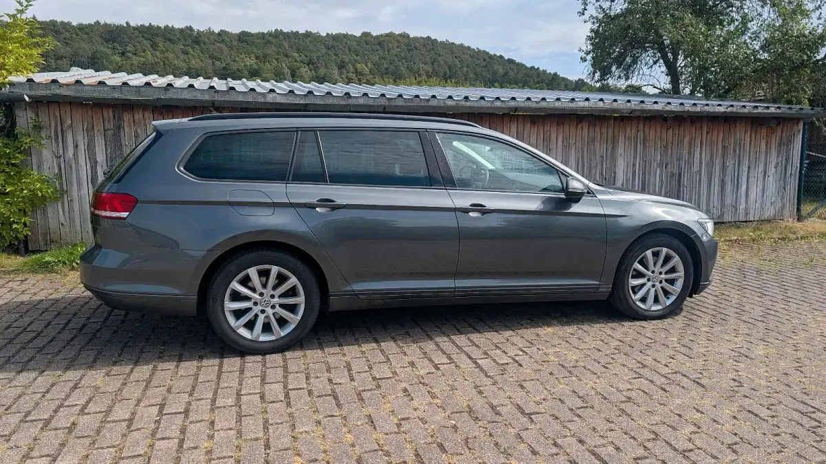 Gebraucht VW Passat 150 PS (110 kW) 2016 Grau Kombi