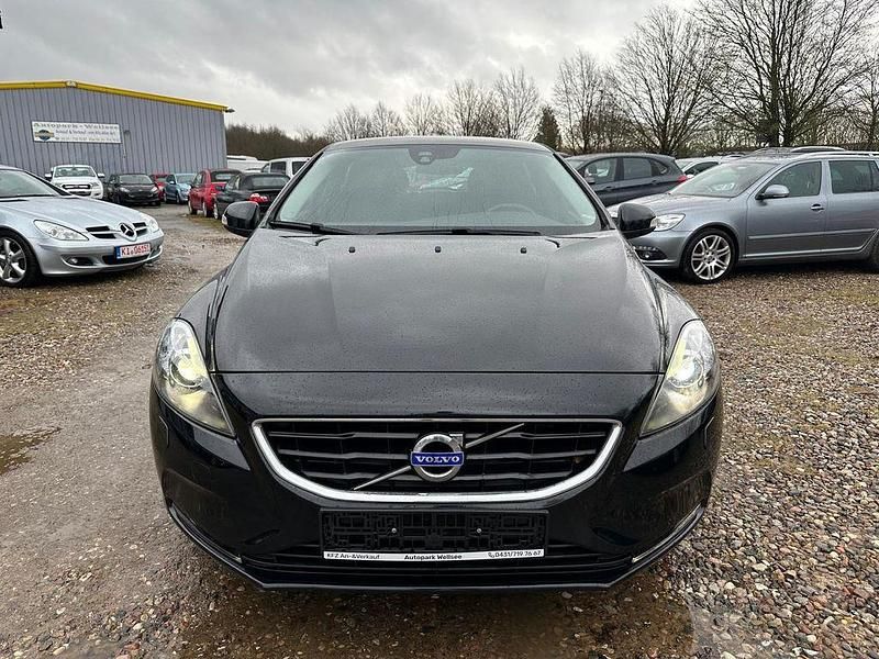 Gebraucht Volvo V40 You! 114 PS (83 kW) 2015 Schwarz Limousine