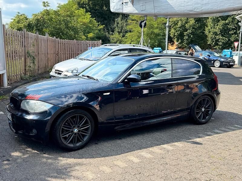 Blau Gebraucht 2007 BMW 120 Coupé M Sport Coupé | 3.900 € - Bild 1/4