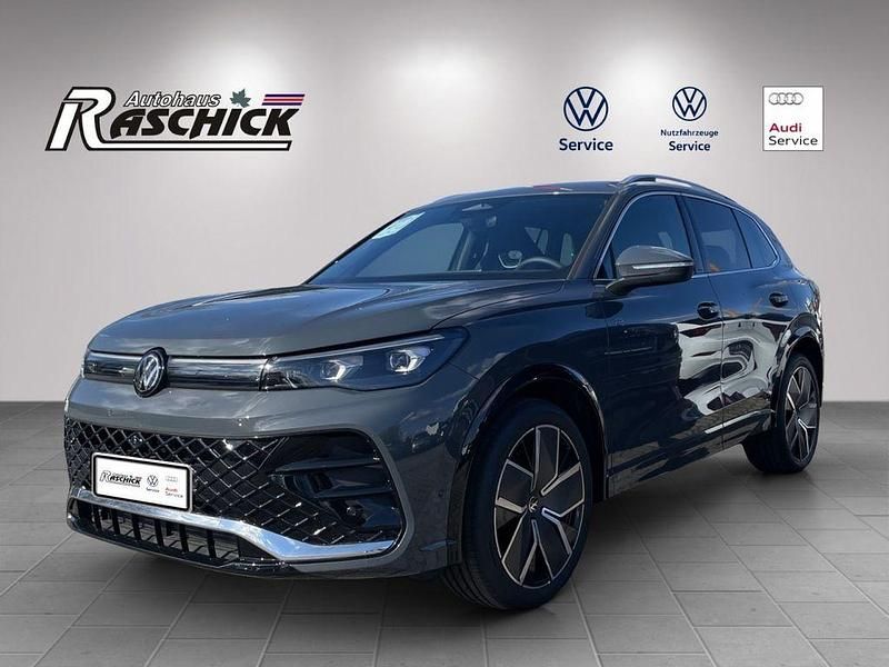 Neu VW Tiguan R-line 150 PS (110 kW) 2025 Delphingrau SUV