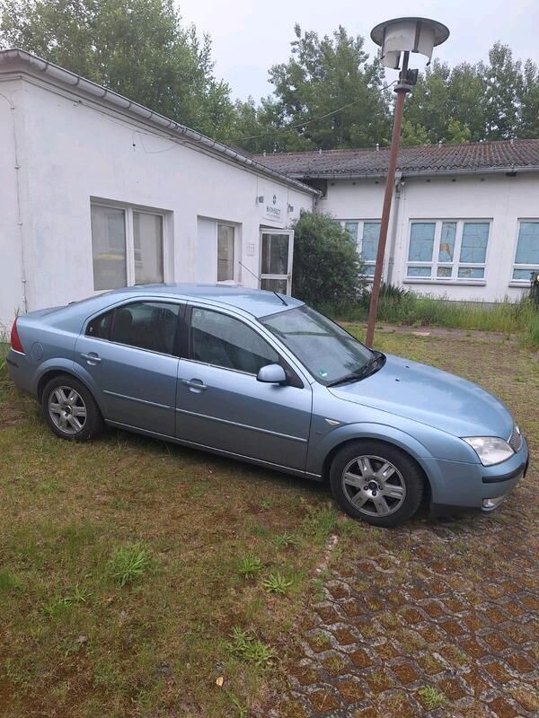 Blau Gebraucht 2003 Ford Mondeo Limousine | 550 € (Superpreis) - Bild 1/4