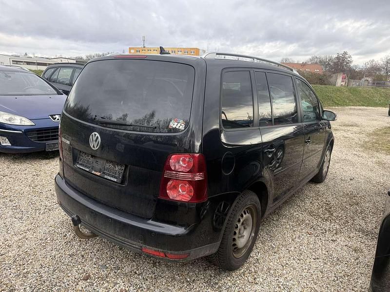 Gebraucht VW Touran Highline 105 PS (77 kW) 2008 Schwarz Van / Kleinbus