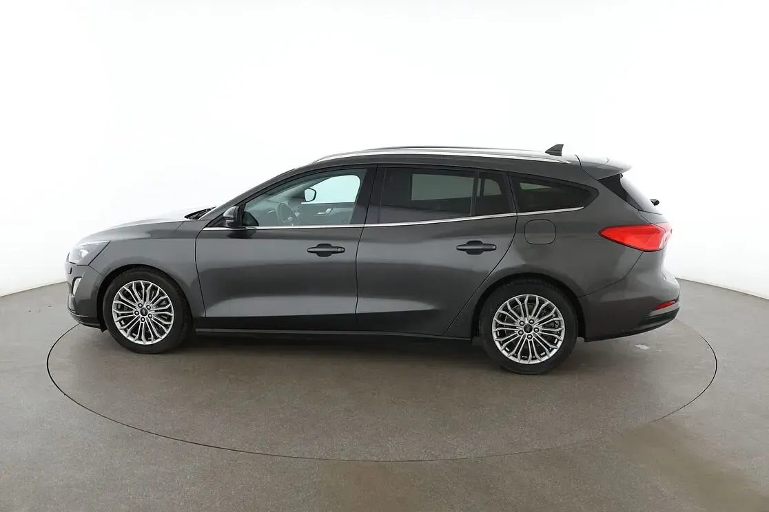 Gebraucht Ford Focus Titanium 125 PS (91 kW) 2019 Grau Kombi