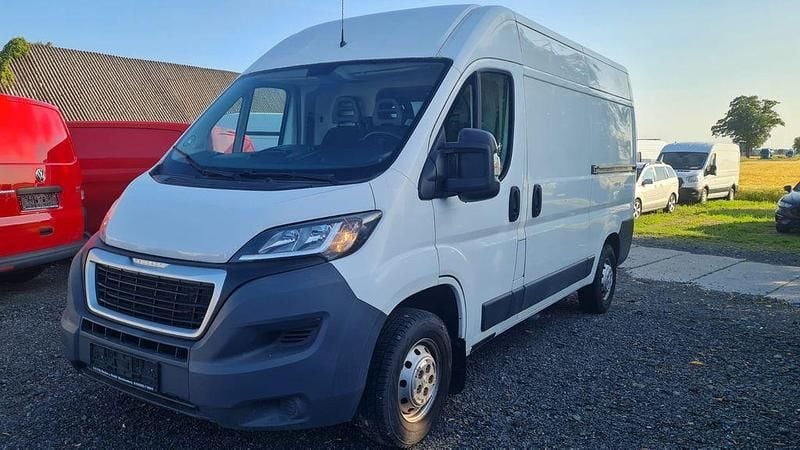 Gebraucht Peugeot Boxer Comfort 131 PS (96 kW) 2017 Lack weiss banquise/deckende l Van