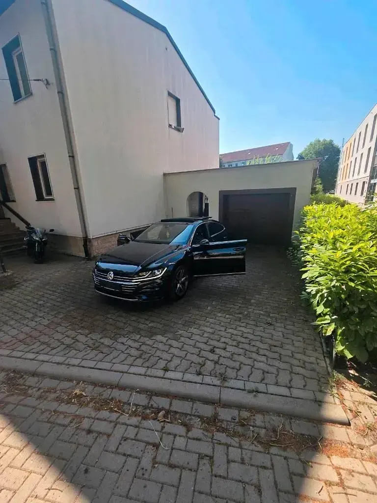 Gebraucht VW Arteon R-line 190 PS (139 kW) 2019 Schwarz Kleinwagen