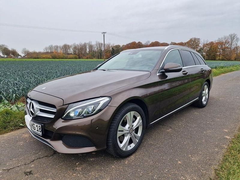 Braun Gebraucht 2015 Mercedes C220 Avantgarde Kombi | 12.900 € (Fairer Preis) - Bild 1/4