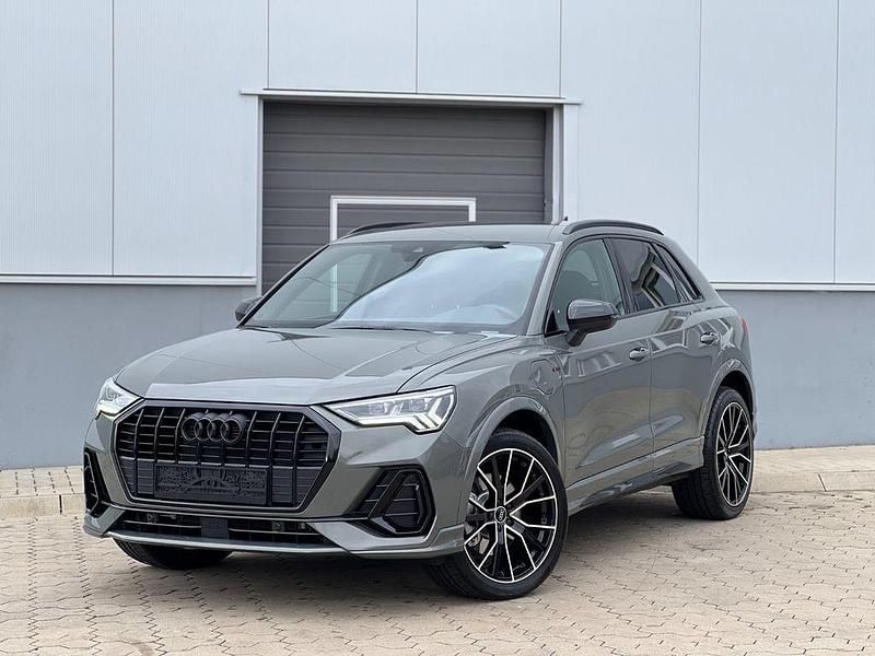 Grau Gebraucht 2023 Audi Q3 S-Line SUV | 37.900 € (Fairer Preis) - Bild 1/4