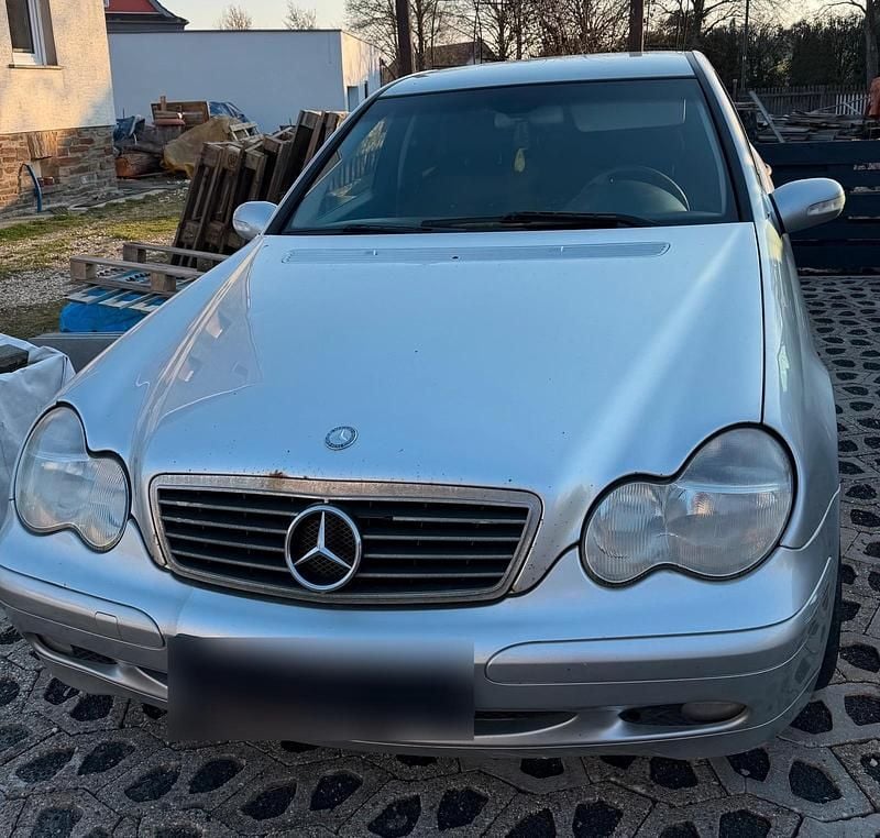 Gebraucht Mercedes C200 122 PS (89 kW) 2003 Grau Limousine