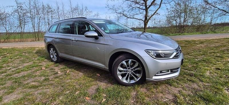 Second-hand VW Passat 150 CP (110 kW) 2015 Argintiu Break