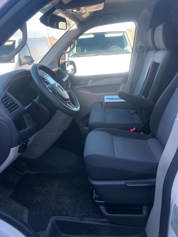 Gebraucht VW Transporter 102 PS (75 kW) 2019 Weiß Van