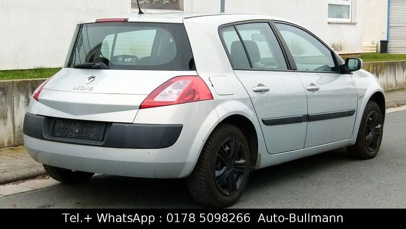 Gebraucht Renault Mégane II Dynamique 113 PS (83 kW) 2005 Grau Limousine