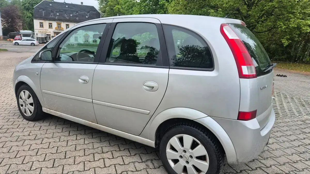 Gebraucht Opel Meriva 125 PS (91 kW) 2005 Silber Van / Kleinbus