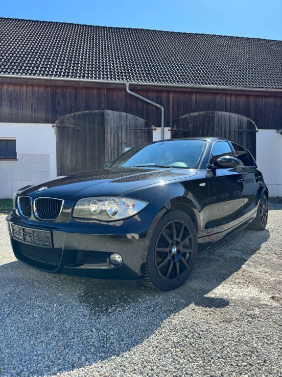 Schwarz Gebraucht 2009 BMW 118 M Sport Kleinwagen | 4.400 € (Fairer Preis) - Bild 1/4