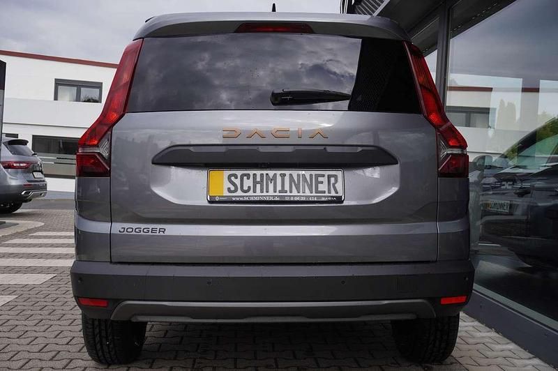 Neu Dacia Jogger Extreme 91 PS (66 kW) 2025 Dolomitgrau Van / Kleinbus