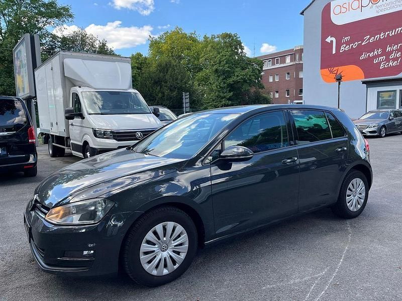 Grau Gebraucht 2013 VW Golf VII Limousine | 5.450 € (Guter Preis) - Bild 1/4