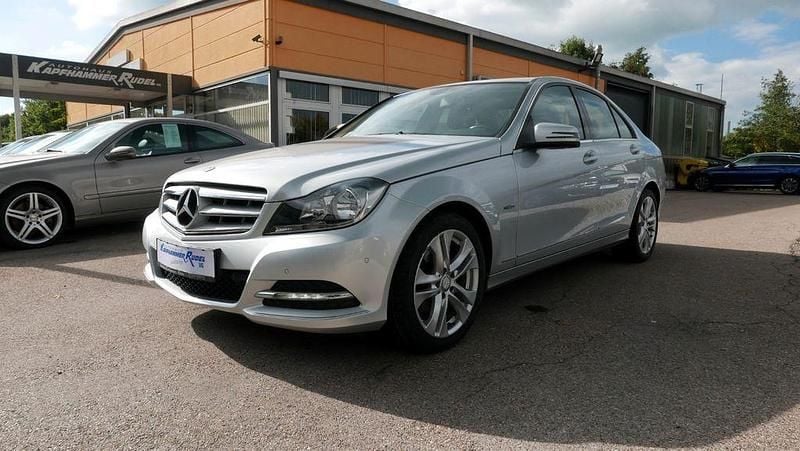 Silber Gebraucht 2011 Mercedes C220 Avantgarde Limousine | 14.900 € (Etwas zu teuer) - Bild 1/4