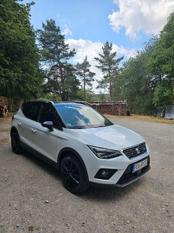 Weiß Gebraucht 2021 Seat Arona Beats SUV | 18.600 € (Fairer Preis) - Bild 1/4