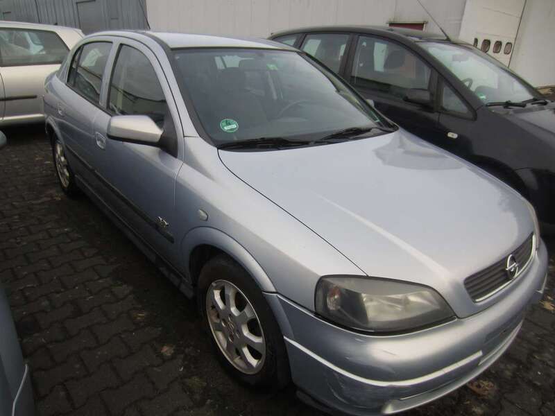 Silber Gebraucht 2002 Opel Astra Basis Kleinwagen | 650 € (Superpreis) - Bild 1/4