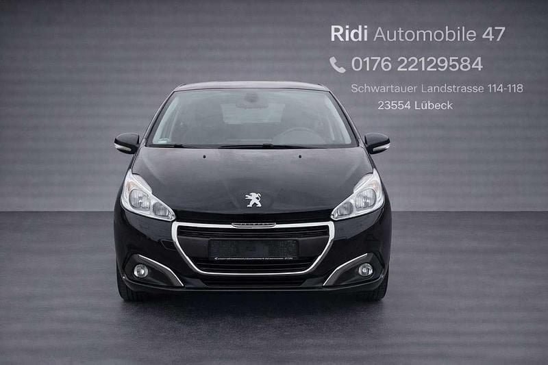 Lackierung schwarz perla Gebraucht 2017 Peugeot 208 Active Kleinwagen | 4.650 € (Fairer Preis) - Bild 1/4