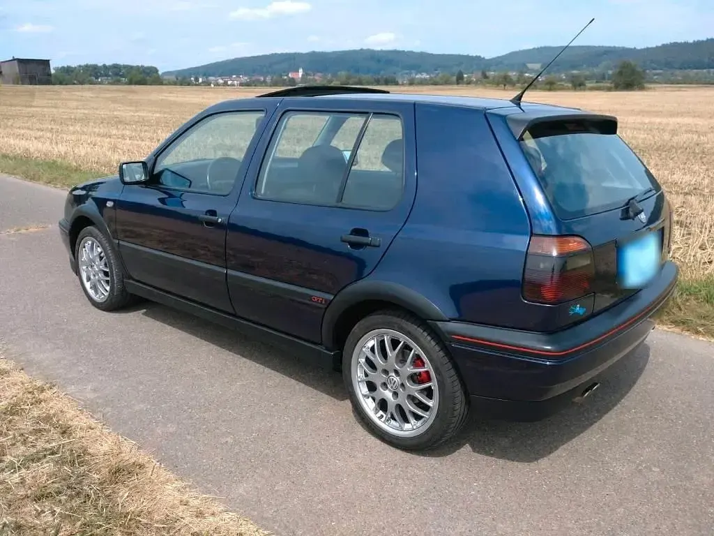 Gebraucht VW Golf III GTI 116 PS (85 kW) 1996 Blau Limousine