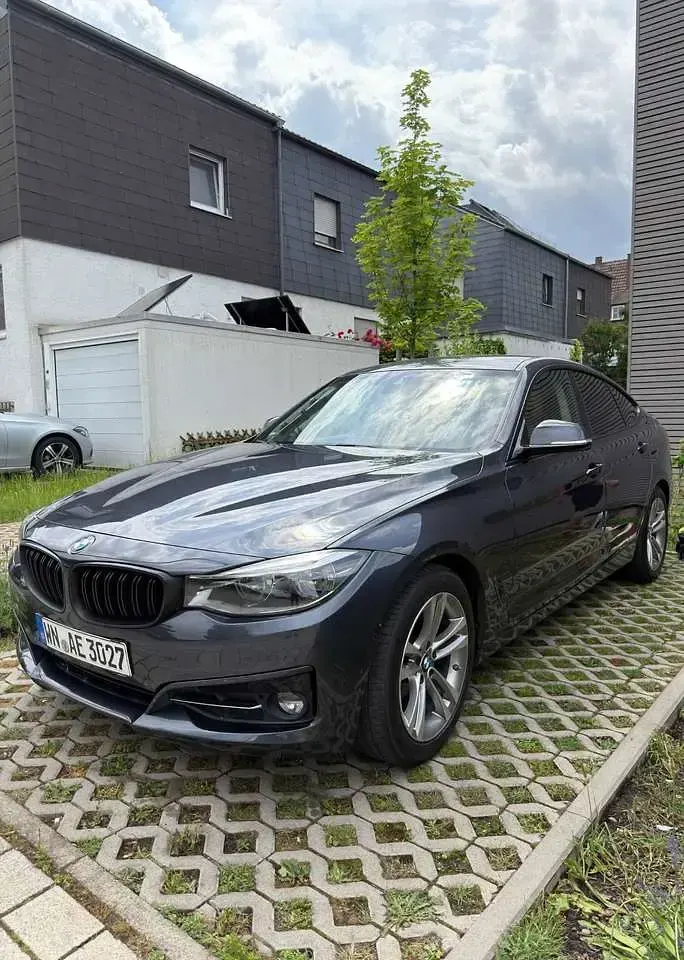 Gebraucht BMW 318 Luxury Line 150 PS (110 kW) 2019 Limousine