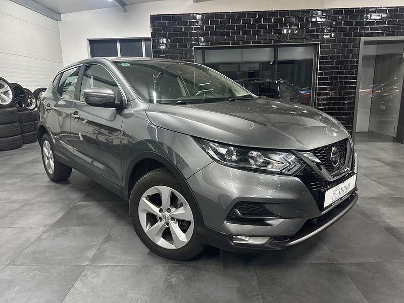 Grau Gebraucht 2020 Nissan Qashqai Acenta SUV | 16.999 € (Guter Preis) - Bild 1/4