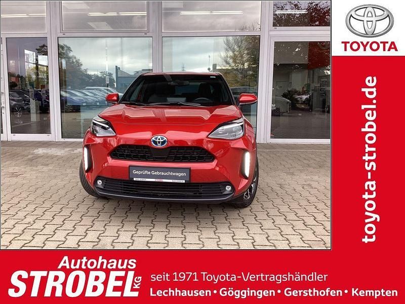 Gebraucht 2021 Toyota Yaris Cross Team SUV | 23.780 € (Fairer Preis) - Bild 1/4