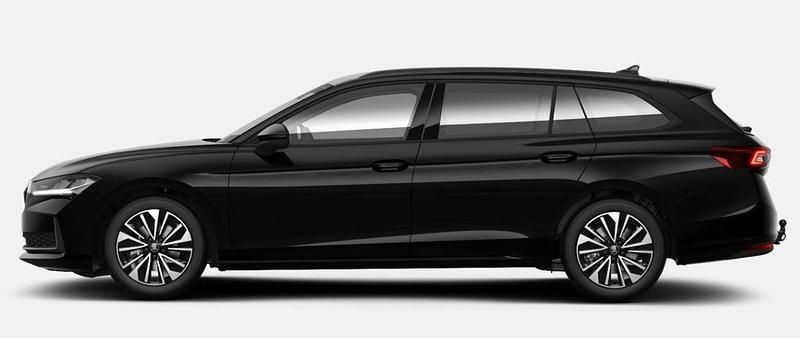 Neu Skoda Superb 150 PS (110 kW) 2025 Black magic perleffekt Kombi