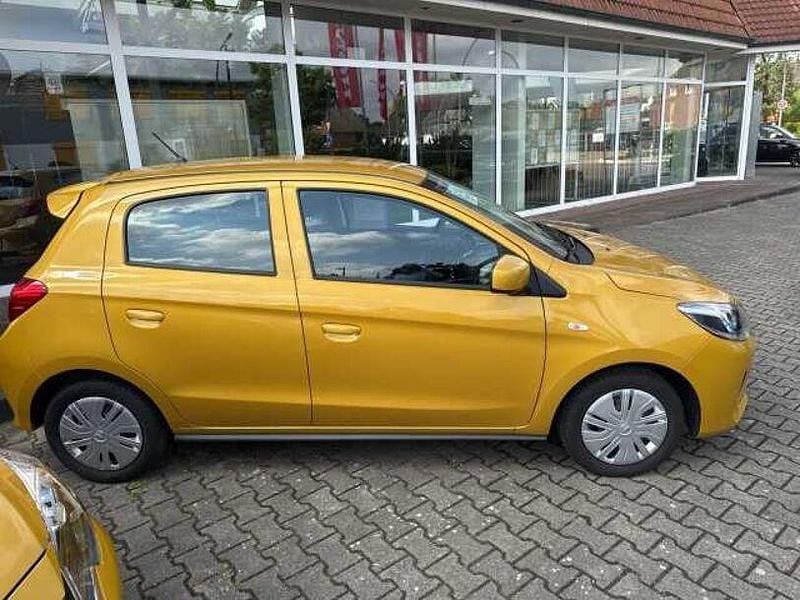 Gebraucht Mitsubishi Space Star Select 71 PS (52 kW) 2024 Gelb Limousine