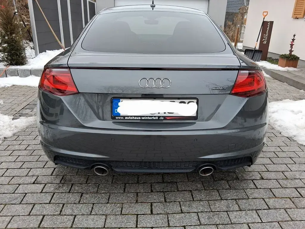 Gebraucht Audi TT Ambiente 184 PS (135 kW) 2017 Grau Coupé
