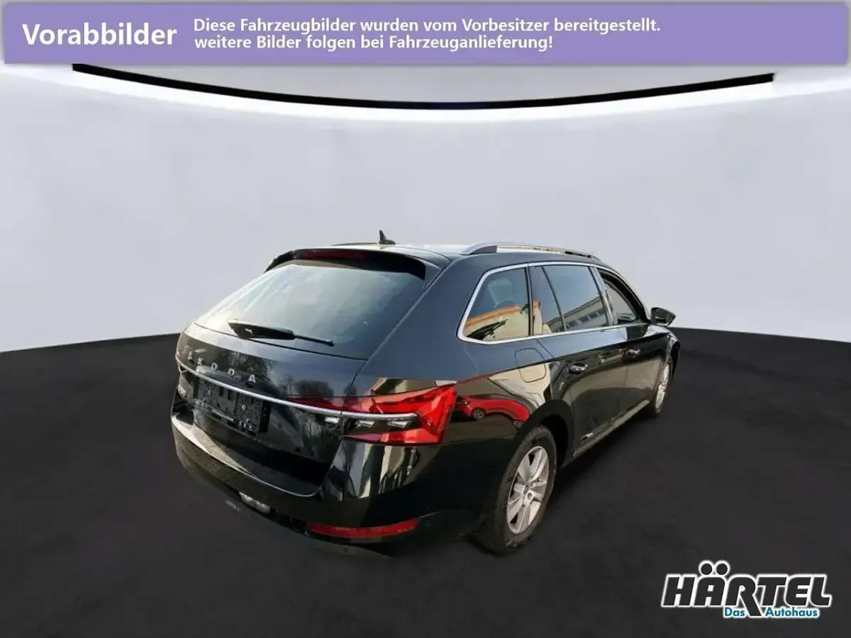 Gebraucht Skoda Superb Style 150 PS (110 kW) 2023 Black magic perleffekt, pearl effect Kombi