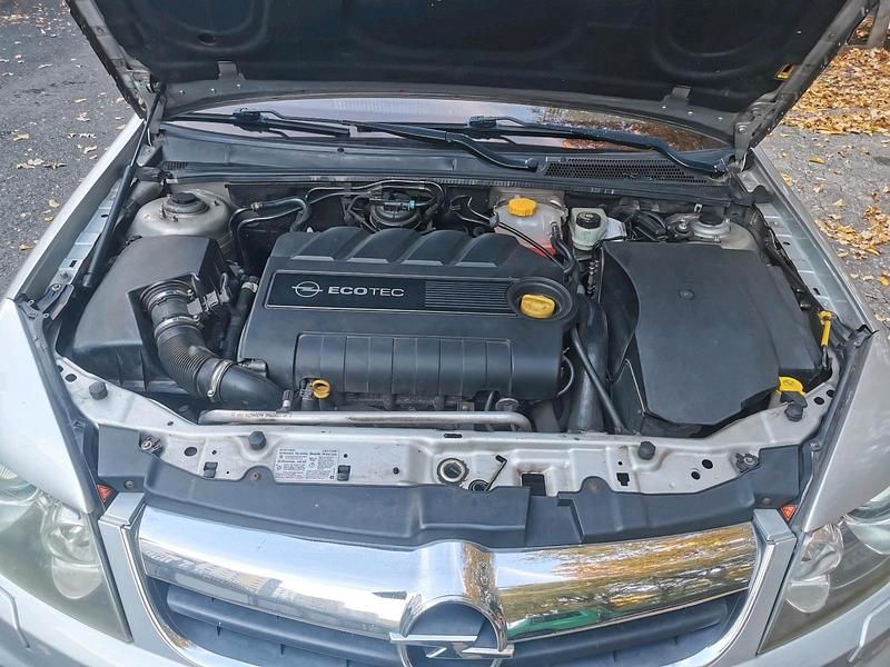 Silber Gebraucht 2007 Opel Vectra GTS OPC Limousine | 3.900 € - Bild 1/4