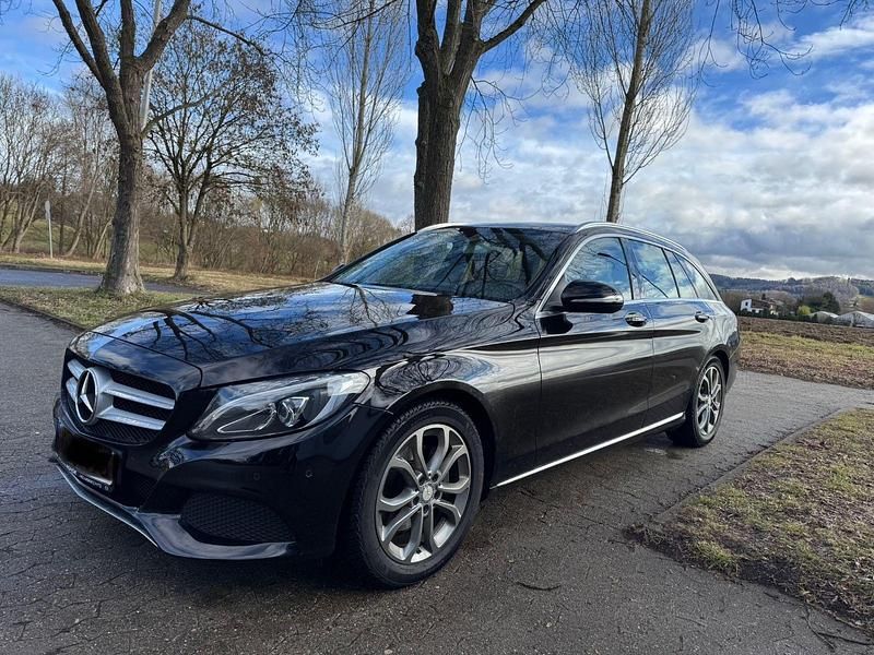 Gebraucht Mercedes C220 Avantgarde 170 PS (125 kW) 2014 Schwarz Kombi