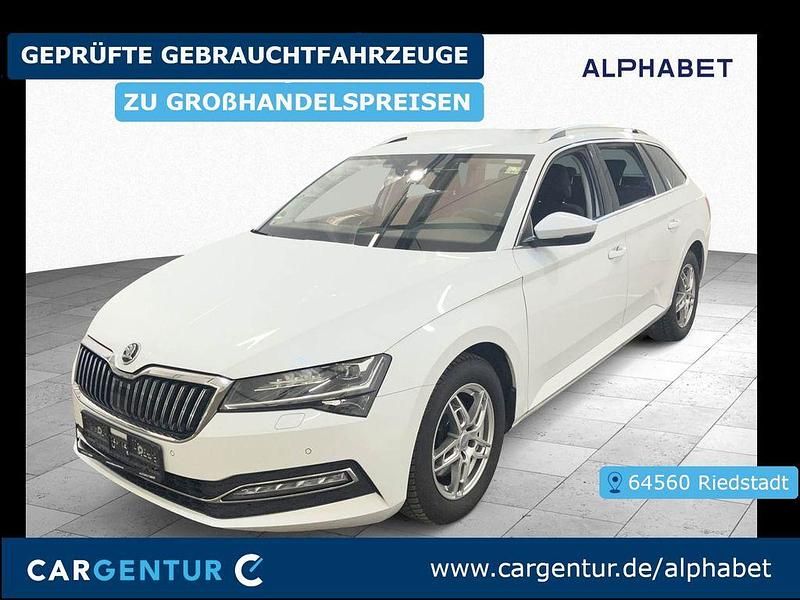 Gebraucht Skoda Superb Style 150 PS (110 kW) 2021 Moonweiß perleffekt Kombi