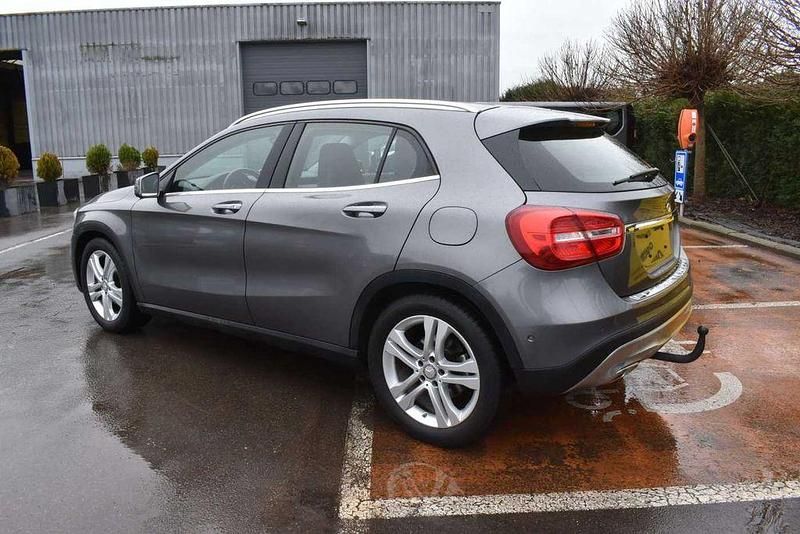 Gebraucht Mercedes GLA180 Urban 109 PS (80 kW) 2016 Grau SUV