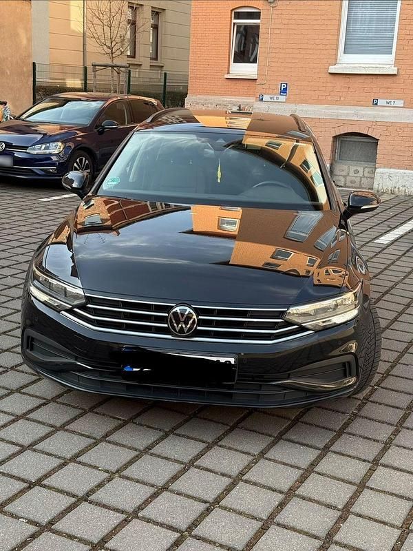 Gebraucht VW Passat 122 PS (89 kW) 2020 Schwarz Kombi