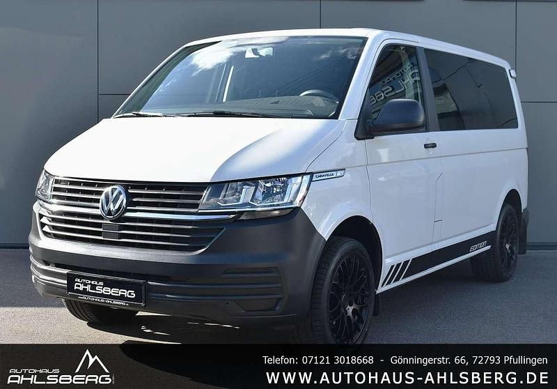 Candyweiß Gebraucht 2022 VW Caravelle Edition Van / Kleinbus | 32.900 € (Fairer Preis) - Bild 1/3