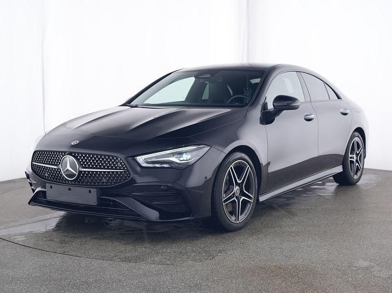 Metalliclack kosmosschwarz Gebraucht 2024 Mercedes CLA200 AMG line Coupé | 36.400 € (Guter Preis) - Bild 1/4